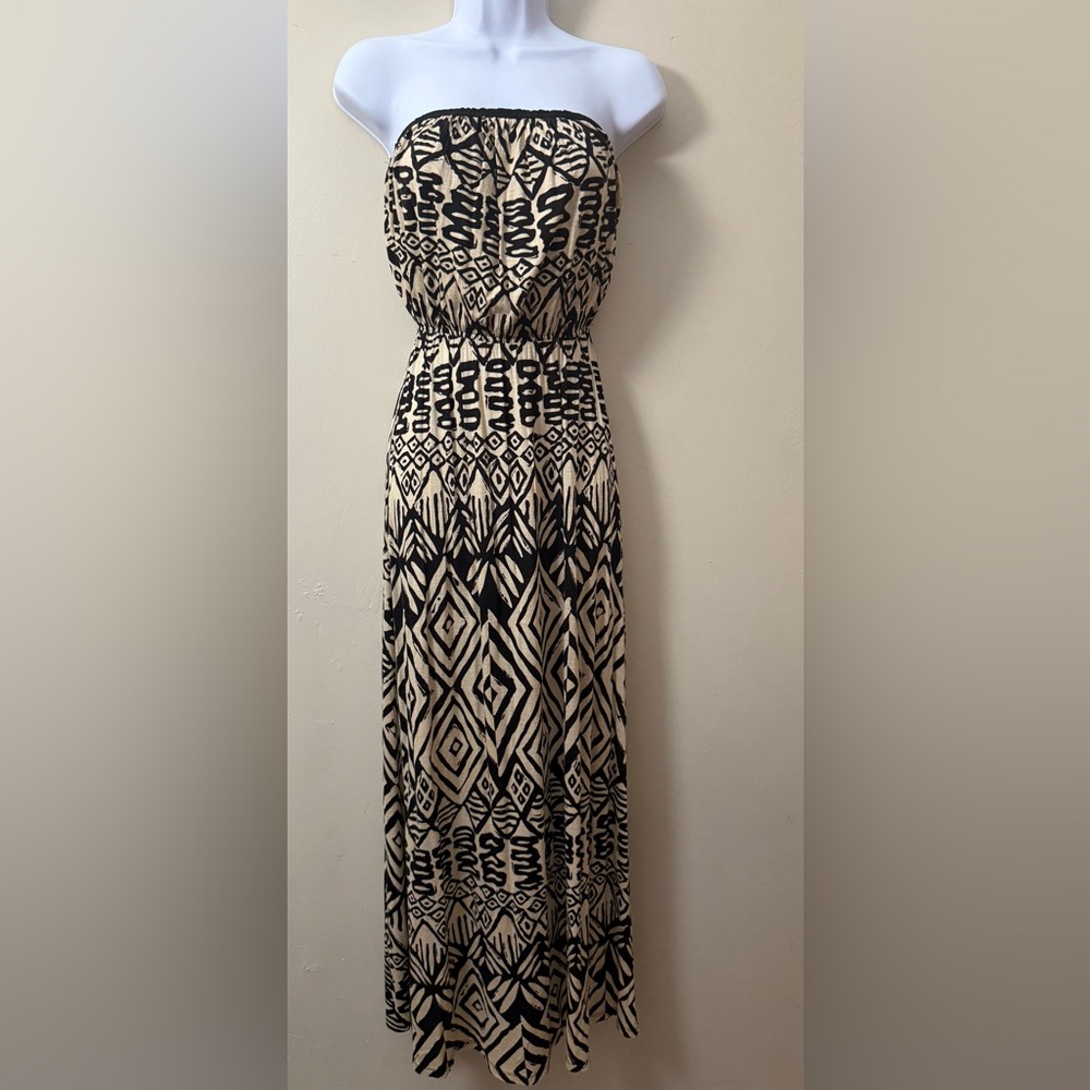 a'gaci Black and White Sleeveless Sundress
